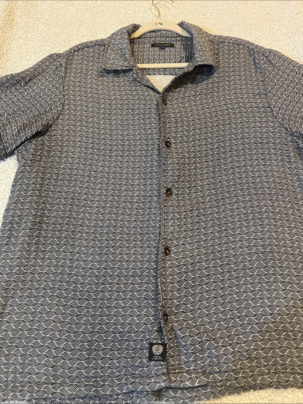 Vince Camuto Blue Short-Sleeve Button-Down with Wave Pattern